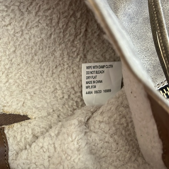 Mukluks Tan & Dark Brown Faux leather Boots w/side zipper & knit detail Size 8 - Picture 15 of 17